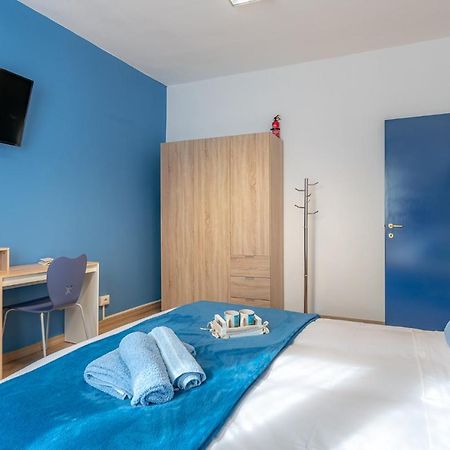 Апартаменты Bilocale Blue Relax Эрба Экстерьер фото